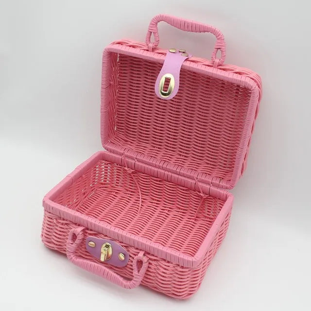 retro rattan basket for storage and picnic