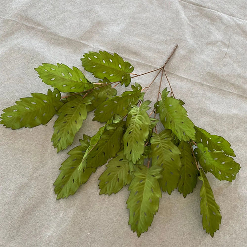 Artificial silk leaves for floral decoration