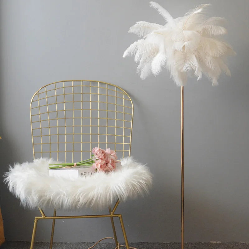 Romantic art deco feather floor lamp with 3 colour settings