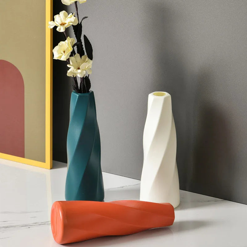 lightweight vase for decorating floral arrangements and dried flowers