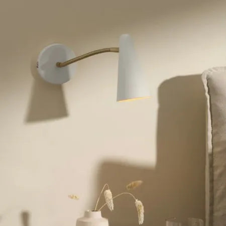 Simple Nordic wall light with switch and adjustable arm - vue 3 sur 9