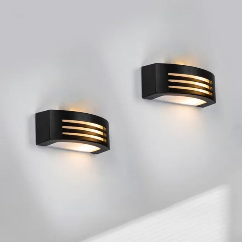 modern waterproof LED wall light for indoor and outdoor use - vue 5 sur 8