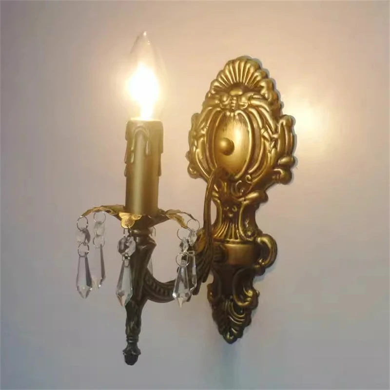 Classic wall light with decorative crystal pendants