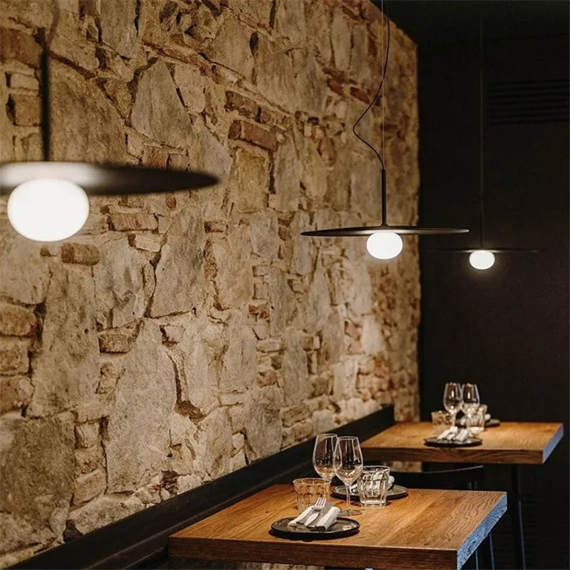 Tempo glass pendant lamp for restaurant and hotel