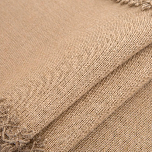 Rustic beige macramé table runner, bohemian style - vue 7 sur 7