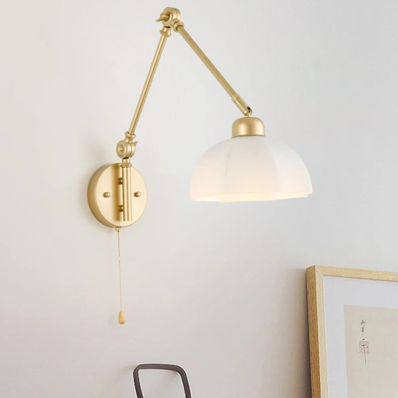 Vintage wall light with long foldable arm and switch - vue 4 sur 9