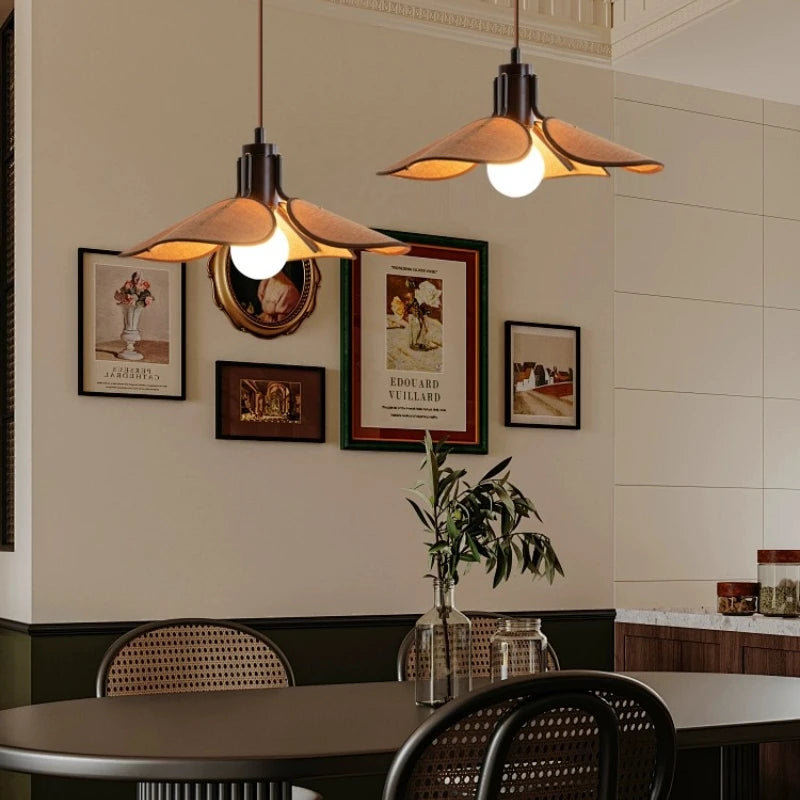 Decorative retro Japanese fabric pendant light