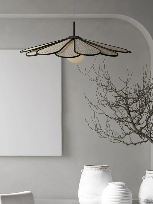 Creative rattan chandelier in Japanese style for modern interiors - vue 3 sur 8