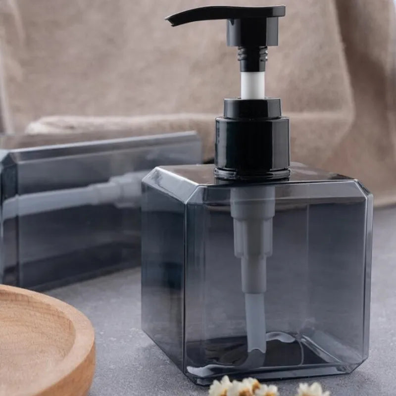 wall-mounted liquid soap dispenser for disinfectant and shower gel - vue 4 sur 15