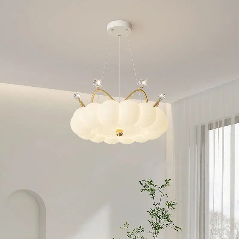 Modern LED chandelier with crown pendant and remote control option - vue 4 sur 12