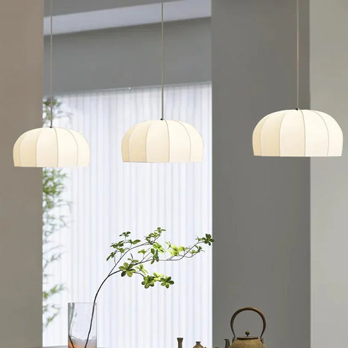 Nordic wabi-sabi silk cocoon decorative pendant light - vue 3 sur 9