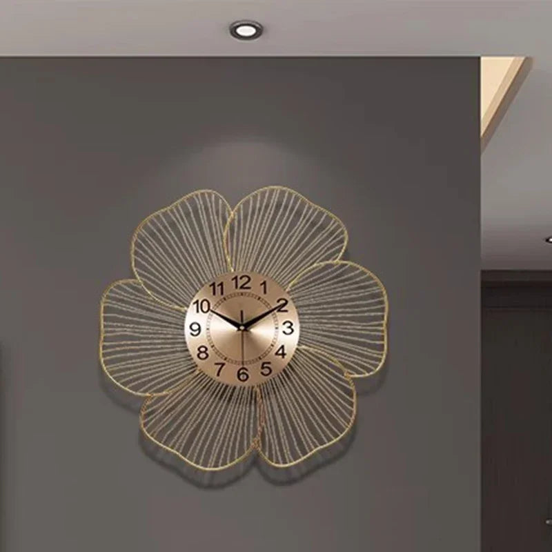 designer metal wall clock for a modern and refined interior - vue 8 sur 8