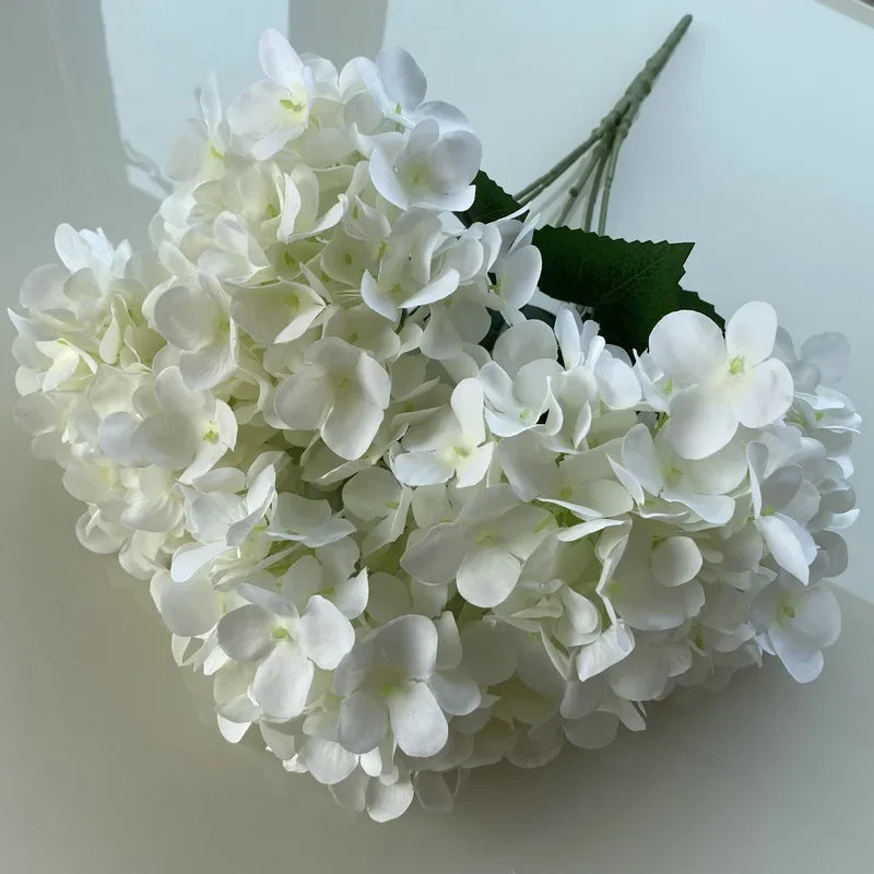 Silk hydrangea bouquet for elegant home decoration - vue 6 sur 11