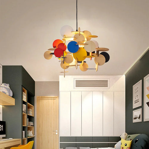 Modern Nordic wooden chandelier with colourful decorative lighting - vue 2 sur 8