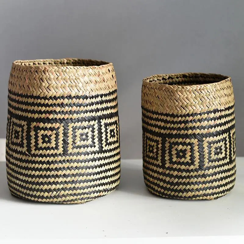 Hand-woven basket for decorative flowers and plants