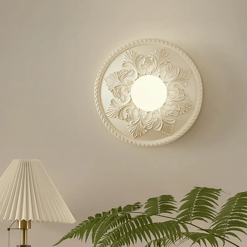 High-end French round retro wall light with glass lampshade