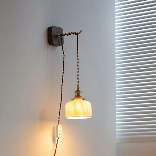 Modern walnut and copper LED wall light plug-in - vue 7 sur 23
