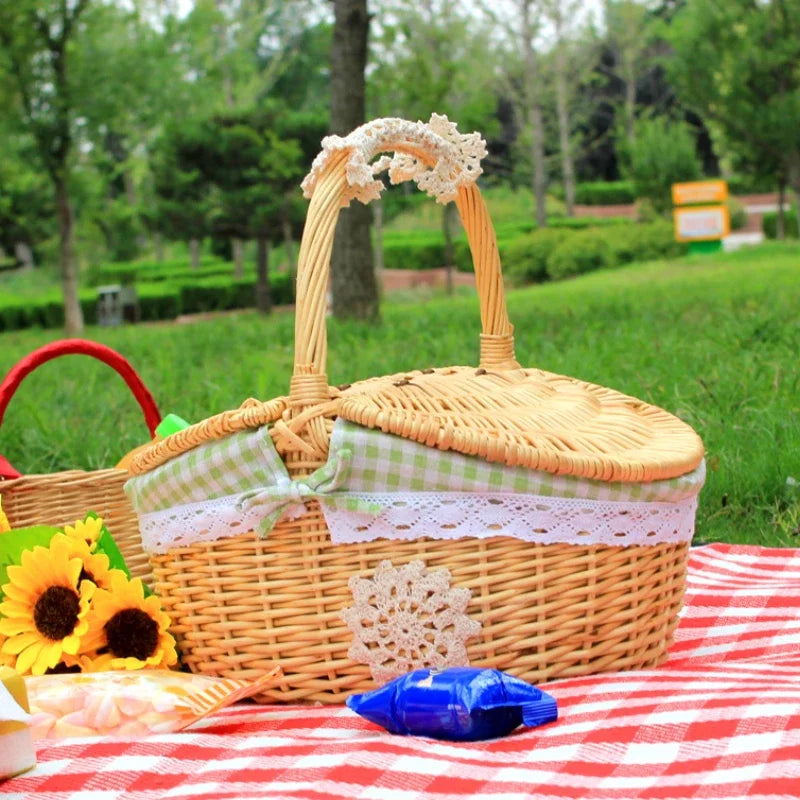 handwoven wicker basket for picnic and outdoor storage - vue 3 sur 9