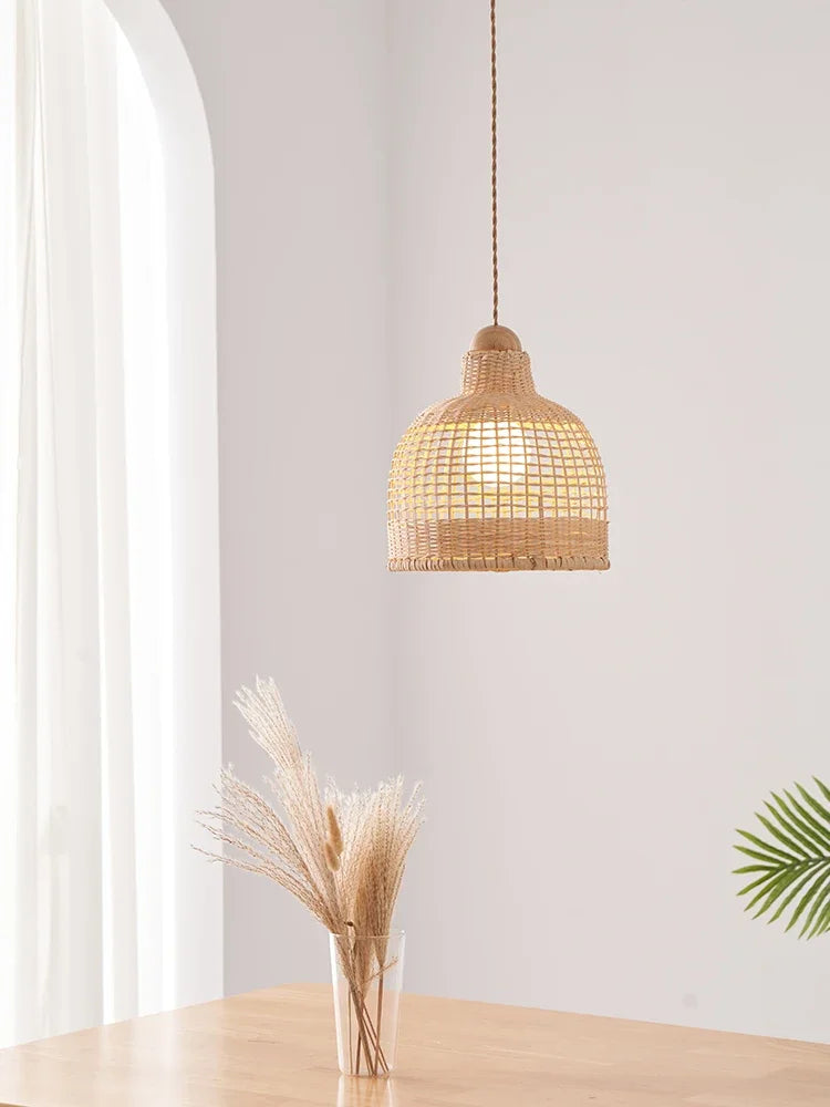 Wabi sabi bamboo and vine woven pendant light - vue 3 sur 9