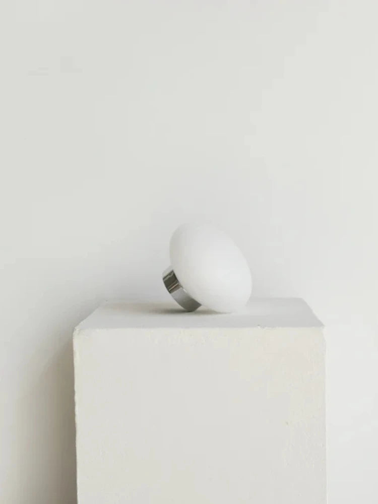 Minimalist glass wall light for modern interiors - vue 4 sur 8