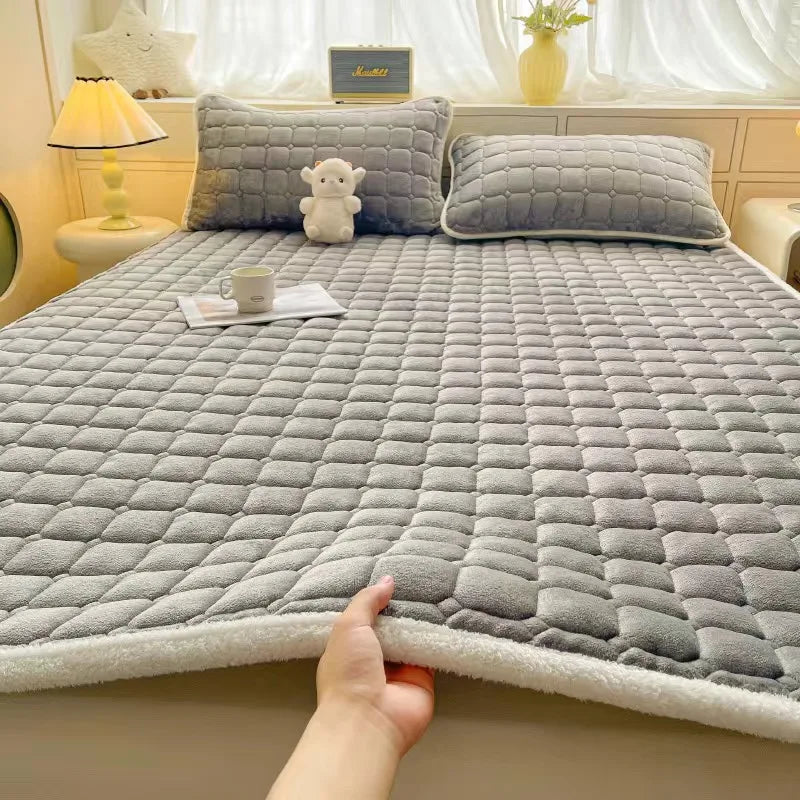 thick warm velvet mattress topper for optimal comfort - vue 6 sur 15