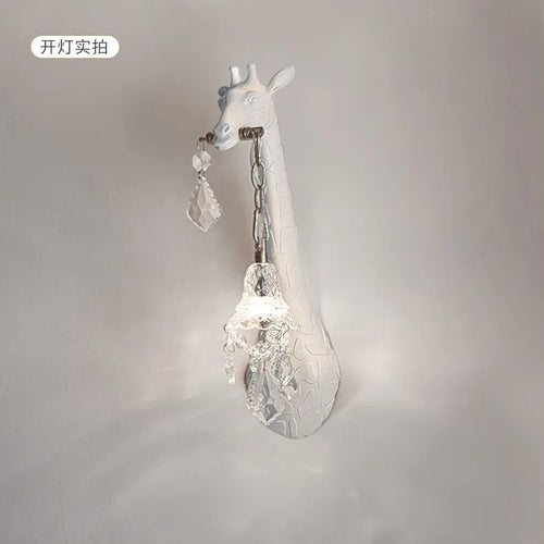 decorative LED resin and crystal giraffe wall light - vue 4 sur 7