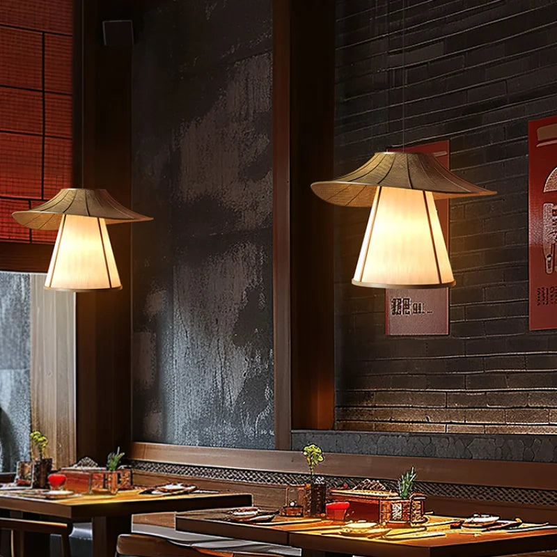 Woven rattan pendant light for decorative indoor lighting - vue 3 sur 7