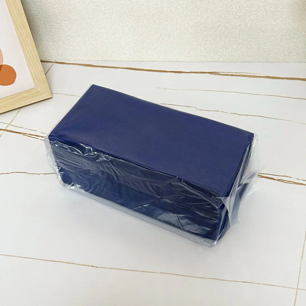 Disposable linen-effect paper napkins set