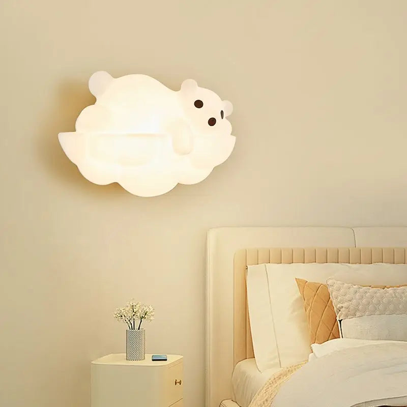 Decorative polar bear wall light ideal for indoor use - vue 3 sur 9