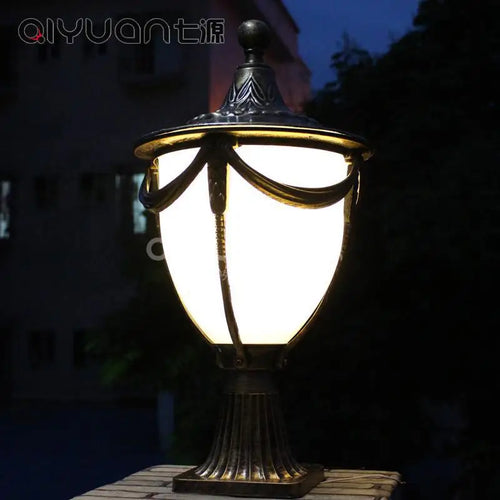 Aluminium lawn lamp for garden and outdoor corridor