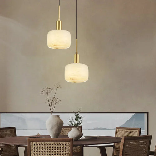 Modern marble and copper chandelier with elegant Nordic design - vue 4 sur 7