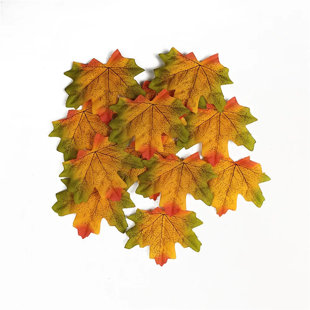 Set of 50 maple leaf decorations for parties and events - vue 13 sur 14