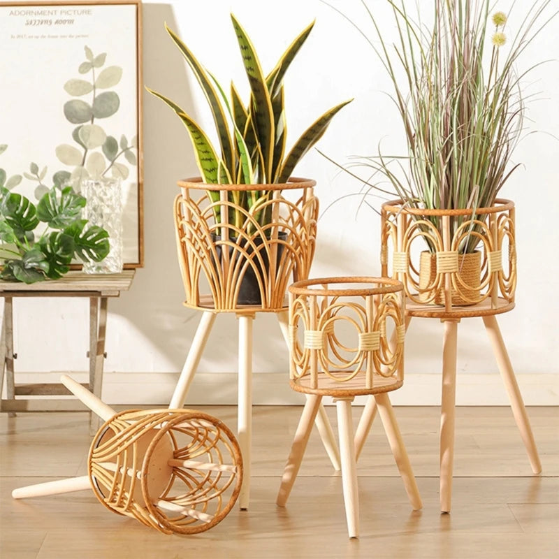 Decorative and practical woven rattan plant and flower pot - vue 3 sur 7