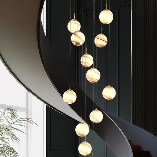 Colourful globe chandelier for modern and elegant lighting - vue 6 sur 14
