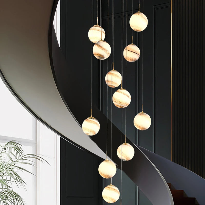 Colourful globe chandelier for modern and elegant lighting - vue 5 sur 14