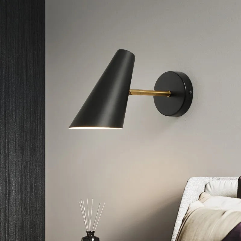 Modern Nordic bedside lamp with adjustable creative switch - vue 3 sur 8