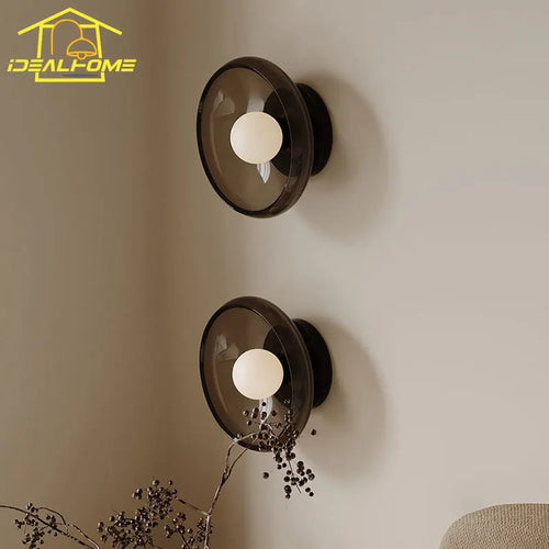 Minimalist Danish design round glass wall light for indoor use - vue 2 sur 7