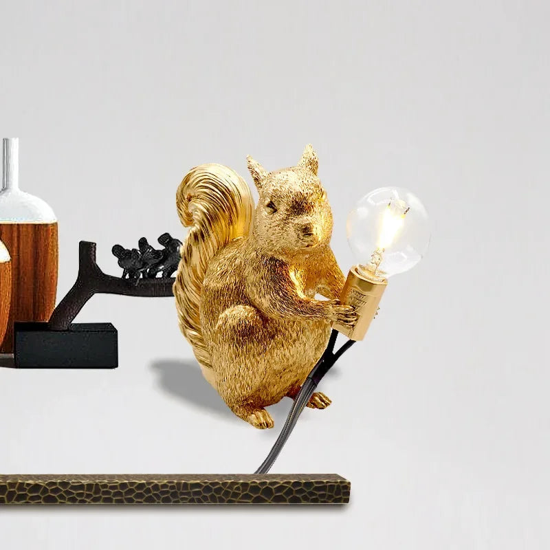 resin squirrel table lamps for decoration and gift