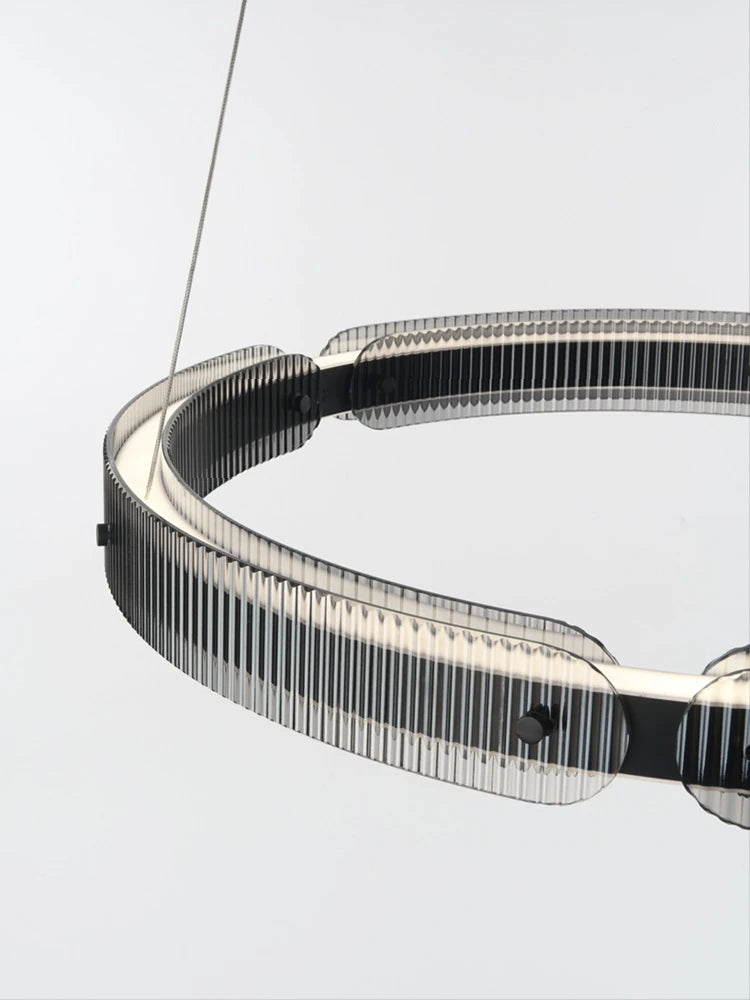 Modern acrylic pendant light for elegant interior décor - vue 5 sur 7
