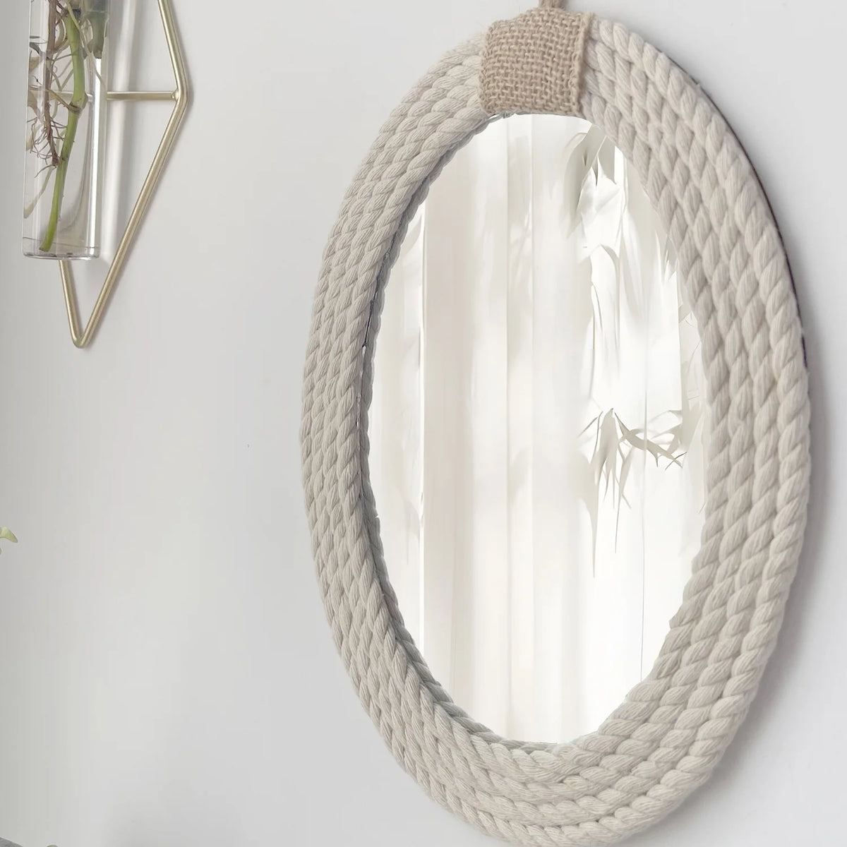 oval nautical rope mirror with macrame fringe - vue 5 sur 7