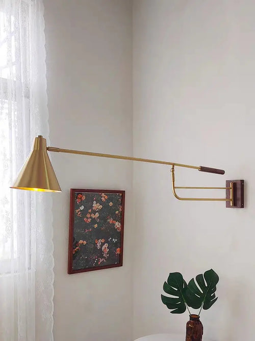 Telescopic brass and walnut wall light nordic style - vue 3 sur 7