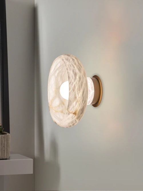 Brass and natural snowflake marble bedside lamp - vue 4 sur 7