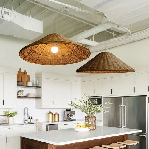 Handmade vintage rattan pendant light for indoor lighting - vue 2 sur 16