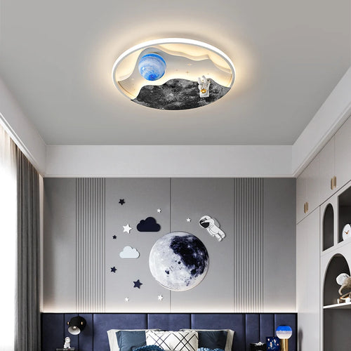 Creative astronaut chandelier for bright interior décor - vue 6 sur 8