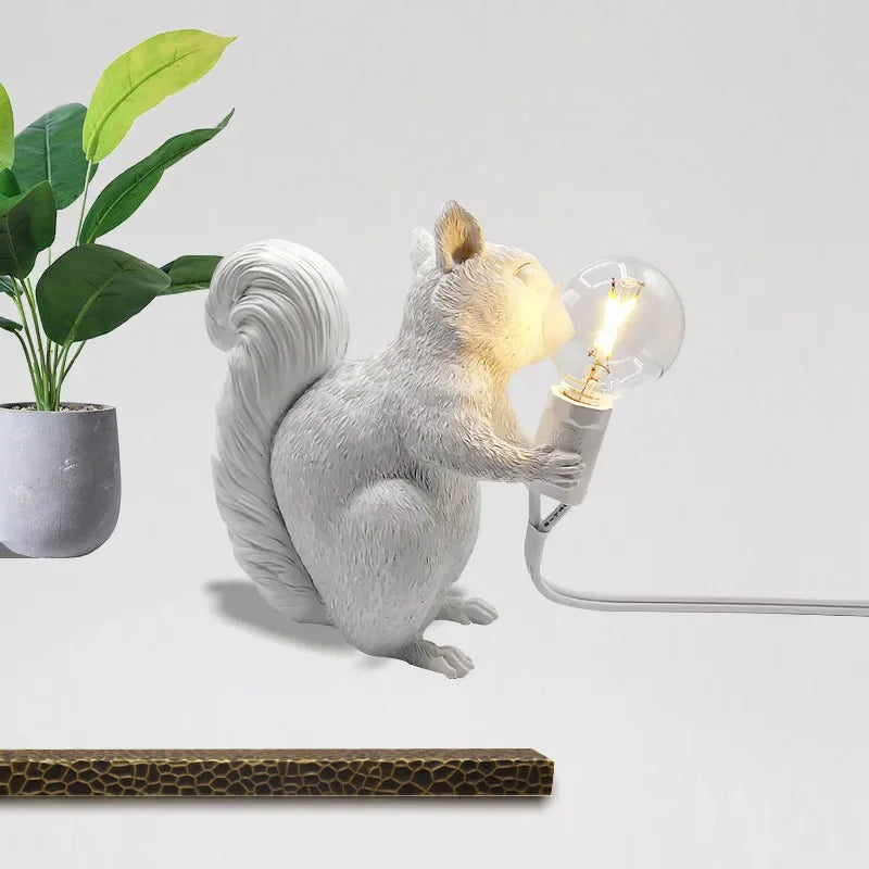 resin squirrel table lamps for decoration and gift