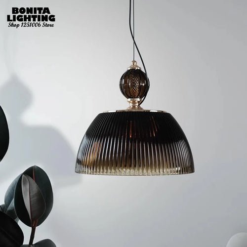 Sculpted glass pendant with retro style and modern vibe - vue 5 sur 8