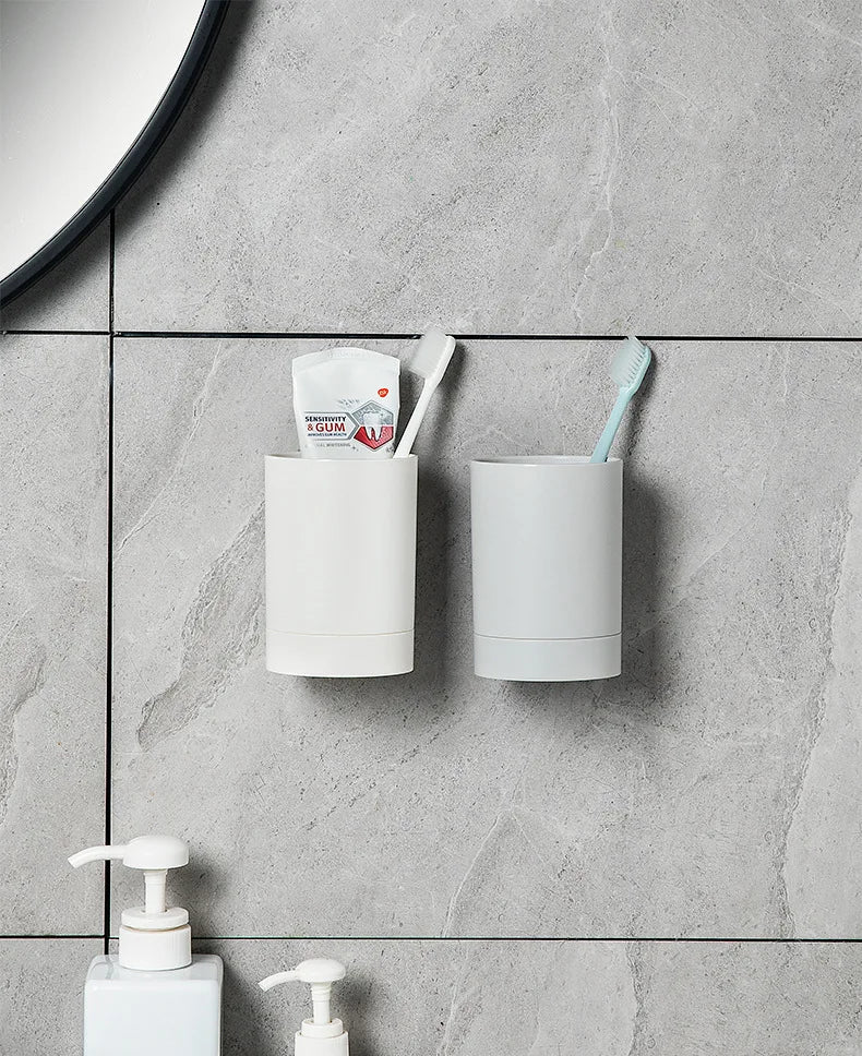 Wall-mounted organiser for toothbrushes and cup - vue 5 sur 8