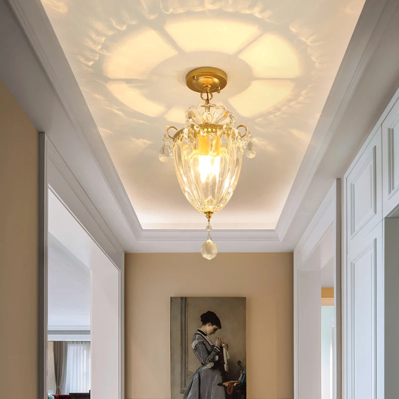 Modern gold crystal chandelier for bright interiors - vue 4 sur 16