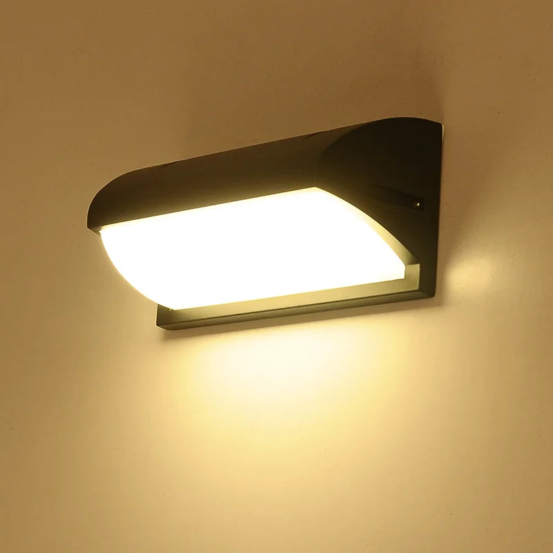 Waterproof aluminium LED wall light for outdoor and garden