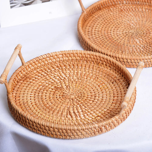 round woven rattan basket with handle for storage and display - vue 2 sur 7